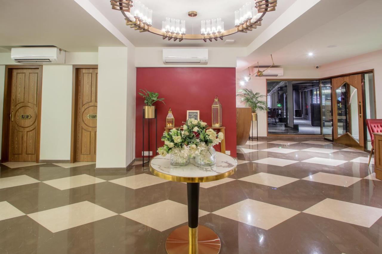 T24 Retro Hotel Mumbai Bagian luar foto