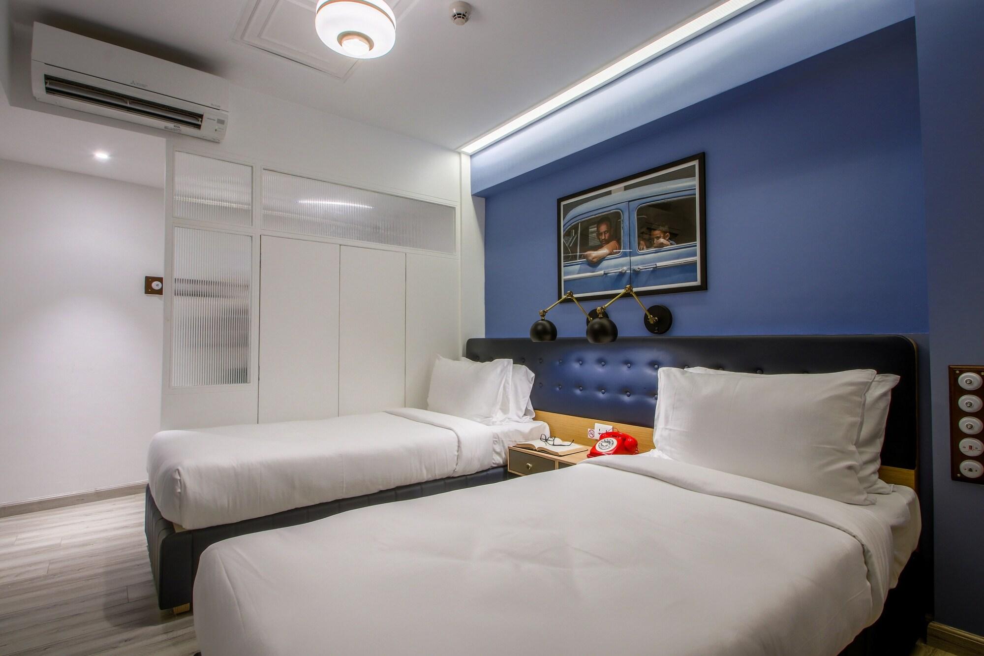 T24 Retro Hotel Mumbai Bagian luar foto