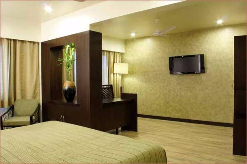 T24 Retro Hotel Mumbai Bagian luar foto