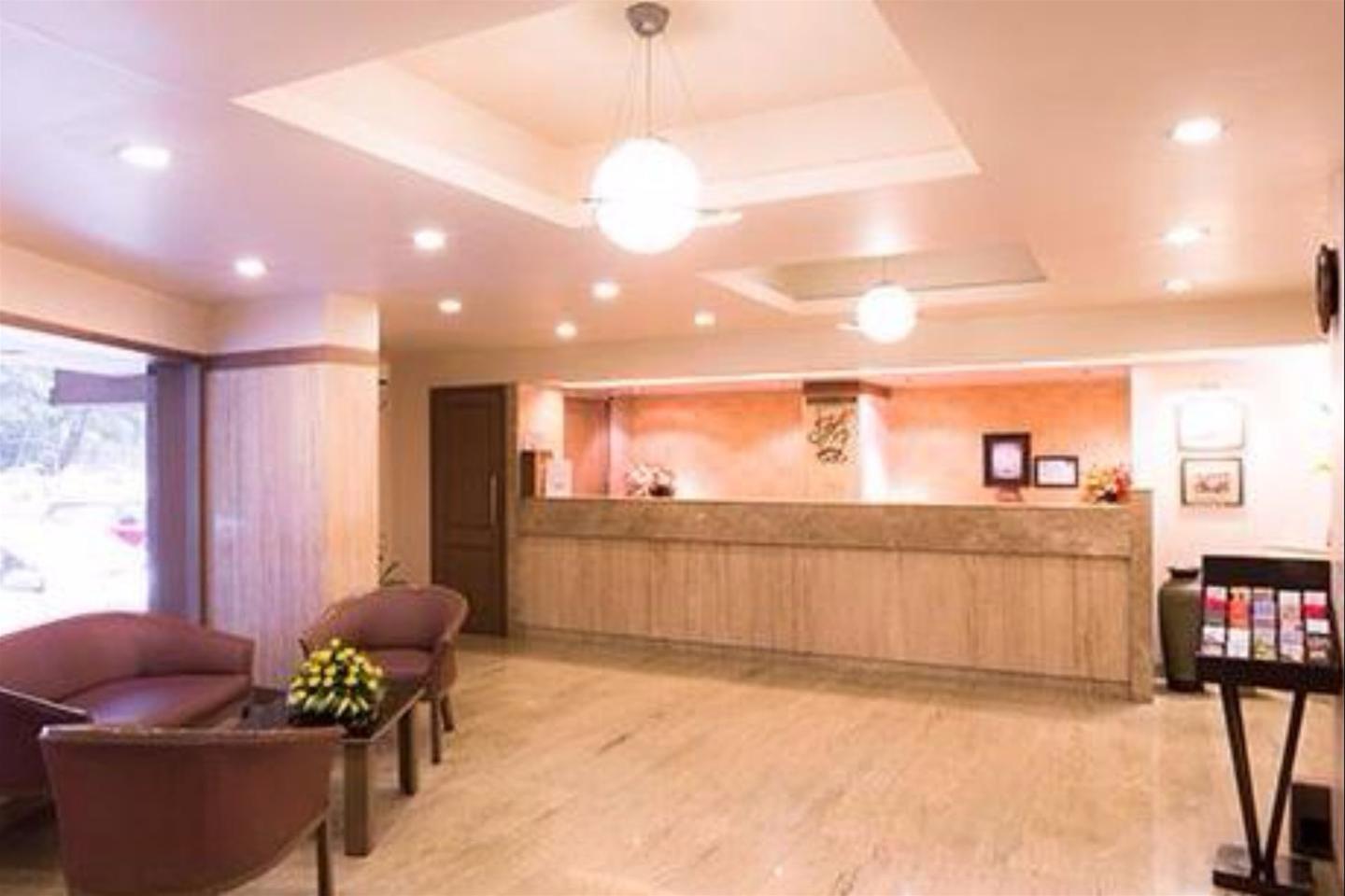 T24 Retro Hotel Mumbai Bagian luar foto
