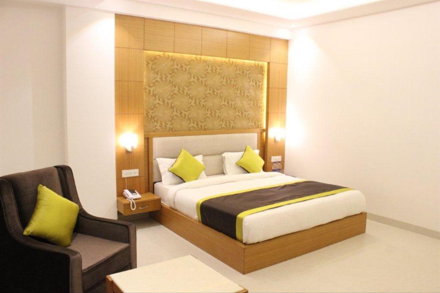T24 Retro Hotel Mumbai Bagian luar foto